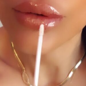 24K PURE GOLD Lip Volumizer ( Moisturizer )